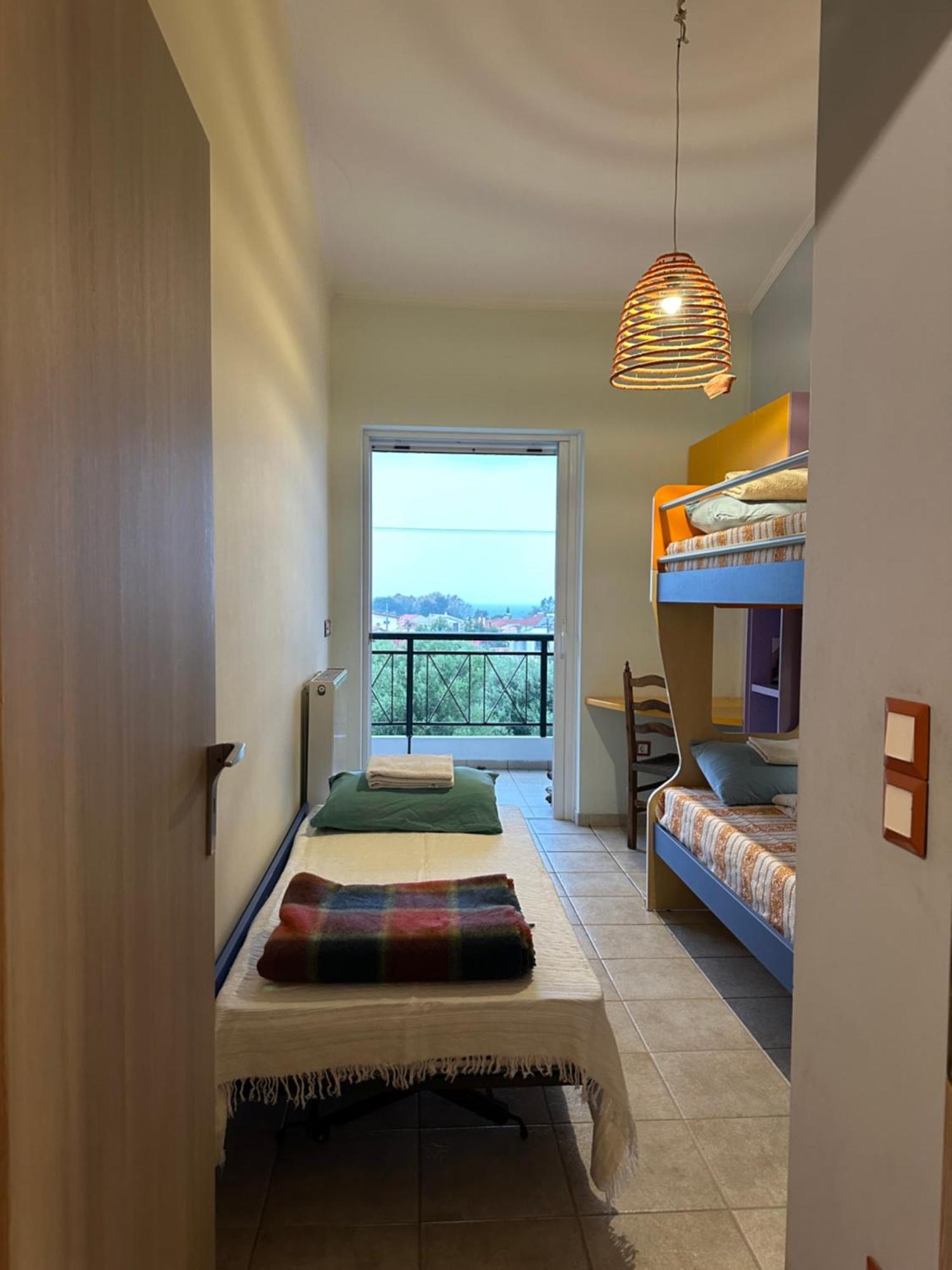 Δωματιο Με Ησυχία Και Θέα Patras Dış mekan fotoğraf